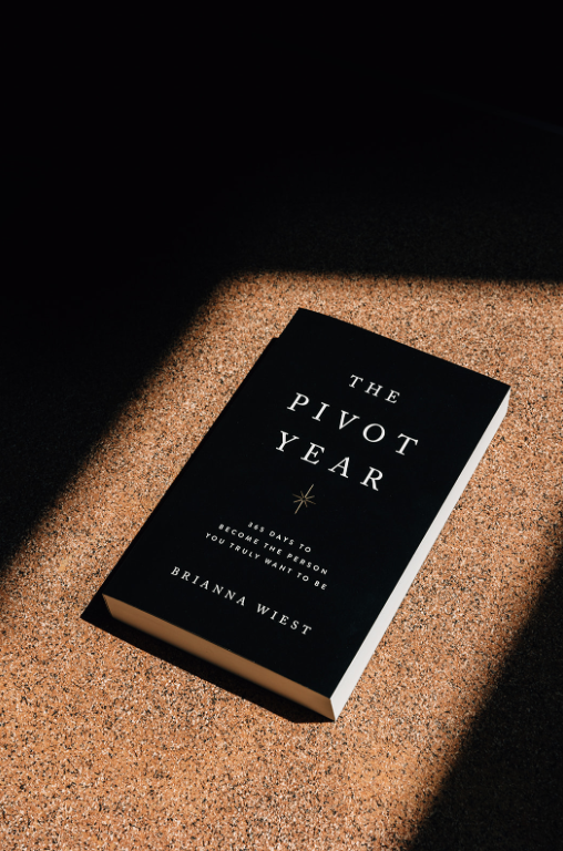 The Pivot Year - book: Paperback