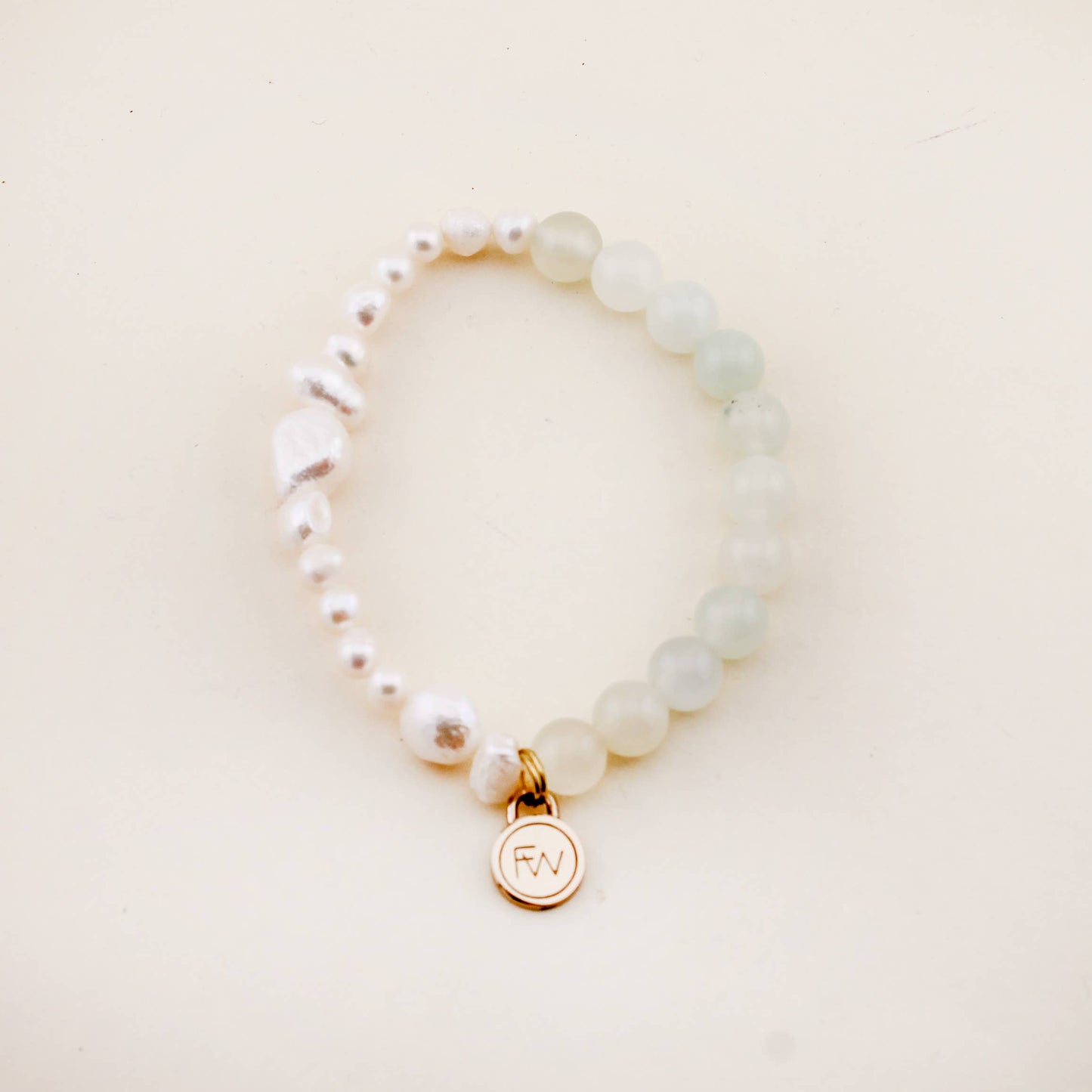 Two Tone Pearl + Jade Beaded Bracelet: Bracelet with Suede Bag