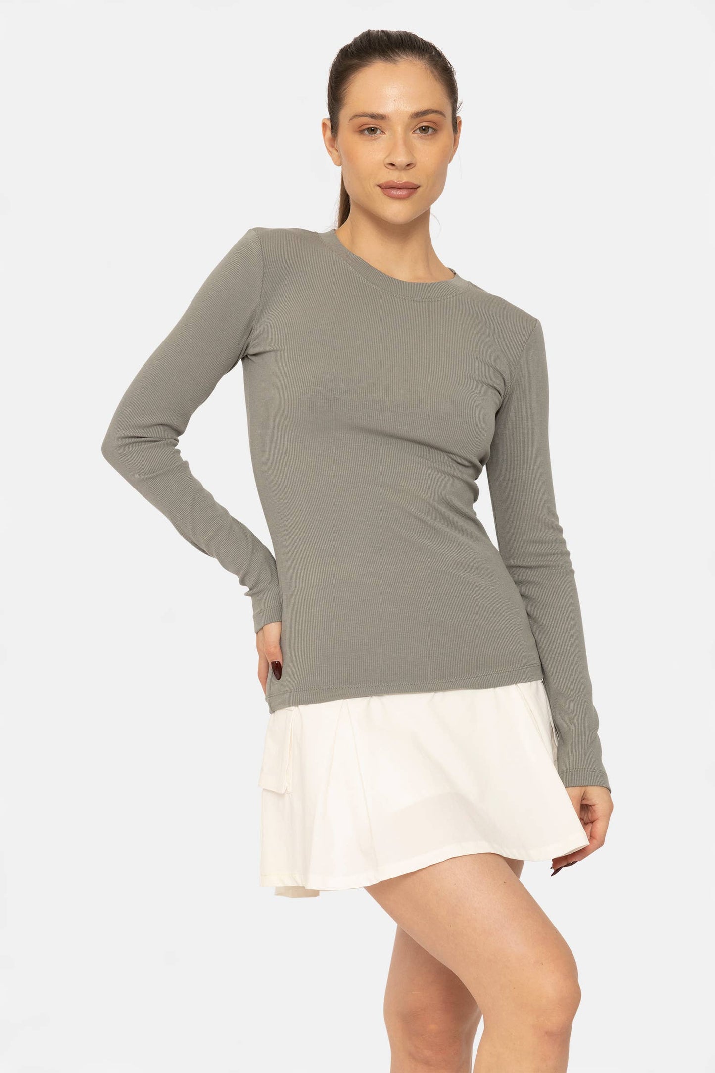 Essential Long-Sleeved Micro-Ribbed Athleisure Top: SHADOW